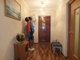 Продам двухкомнатную квартиру установлены натяжные потолки свежий ремонт фото 14